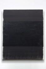 黑键(否). 13)， 2006，黑色石膏和丙烯布面，24 x 20英寸.
