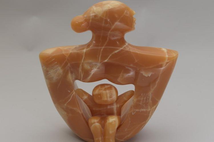  Elizabeth Catlett (1915-2012), Mother and Child, 1991, small onyx sculpture